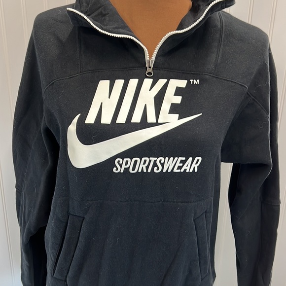 NWOT! Vintage Inspired Nike Sportswear Pullover! Size small - Picture 2 of 7